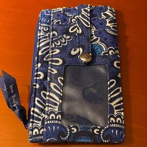 Vera Bradley Blue, White & Teal Wallet & Card Case.  Zipper closure top,4 cards